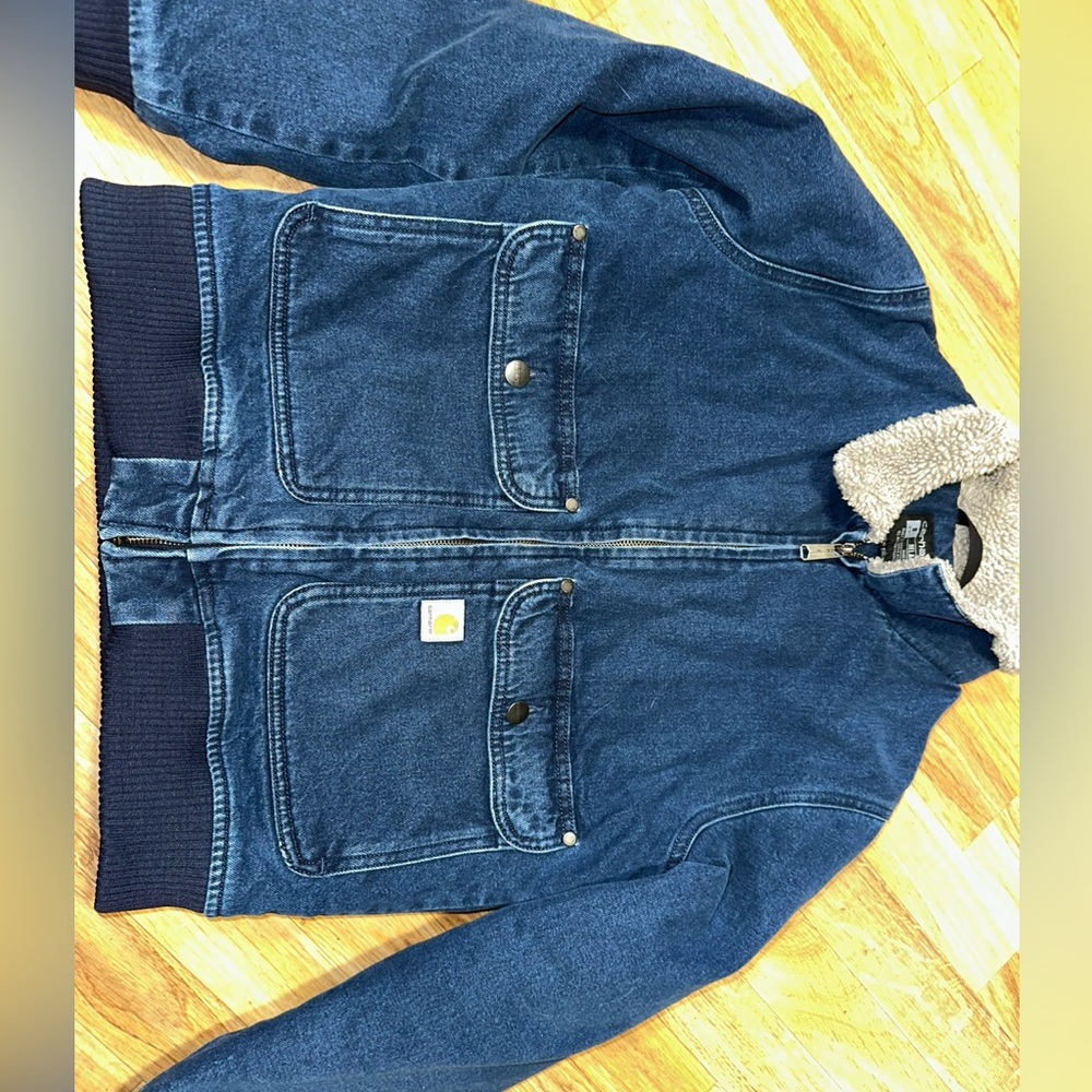 GUC small women’s denim and sherpa carhartt jacket